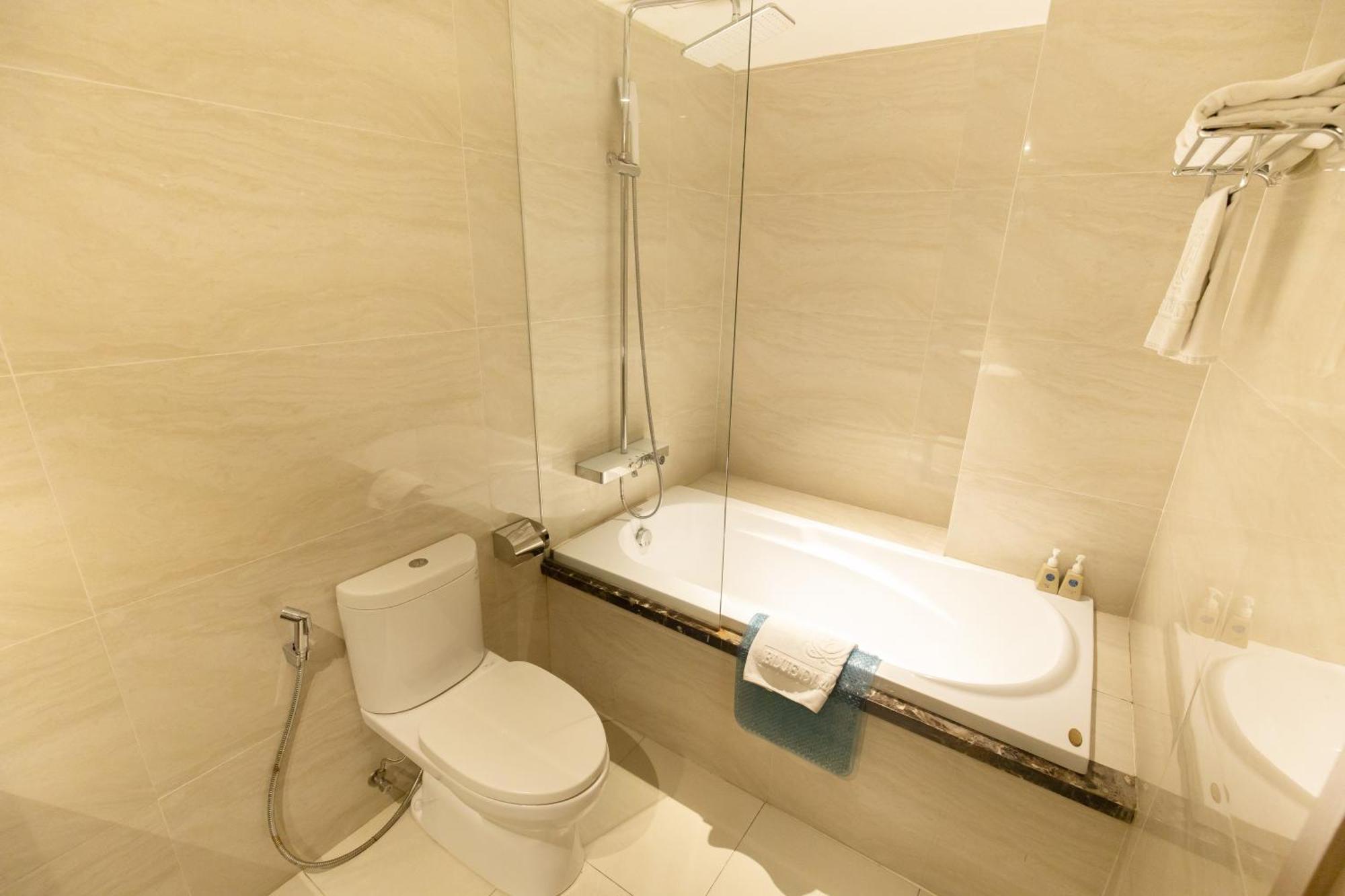8B Hotel & Spa Ho Chi Minh City Bagian luar foto